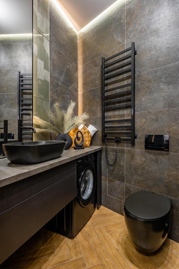 Romari Апартаменти Lviv Ngoại thất bức ảnh